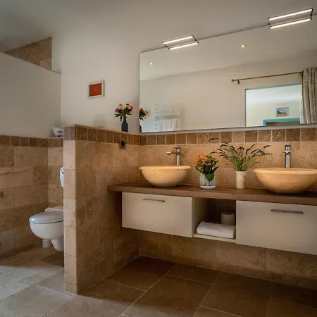 Les Trois Oliviers 3*